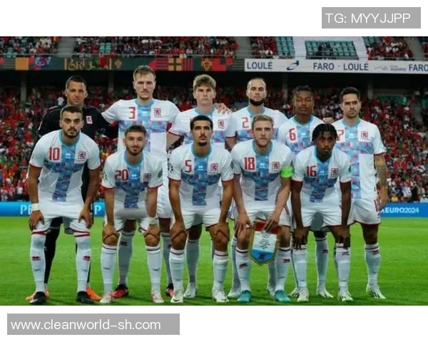 全球足球小国十大球星排名榜 他们如何在国际赛场上崭露头角